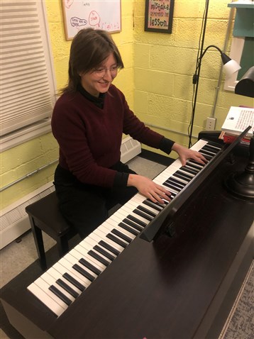 Tori Mittelholtz Piano teacher